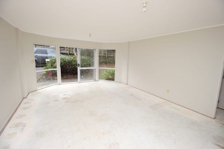 Photo of property in 130m Lakeside Drive, Orewa, 0931