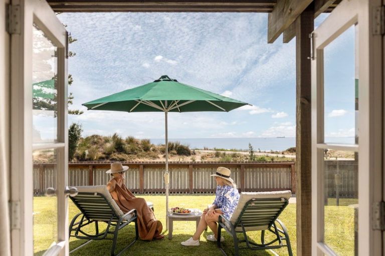 Photo of property in 69 Marine Parade, Mount Maunganui, 3116