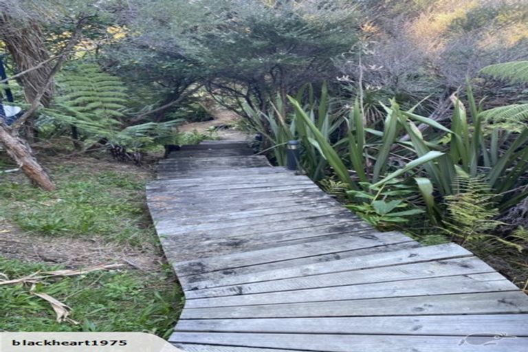 Photo of property in 71 Shakespear Road, Army Bay, Whangaparaoa, 0930