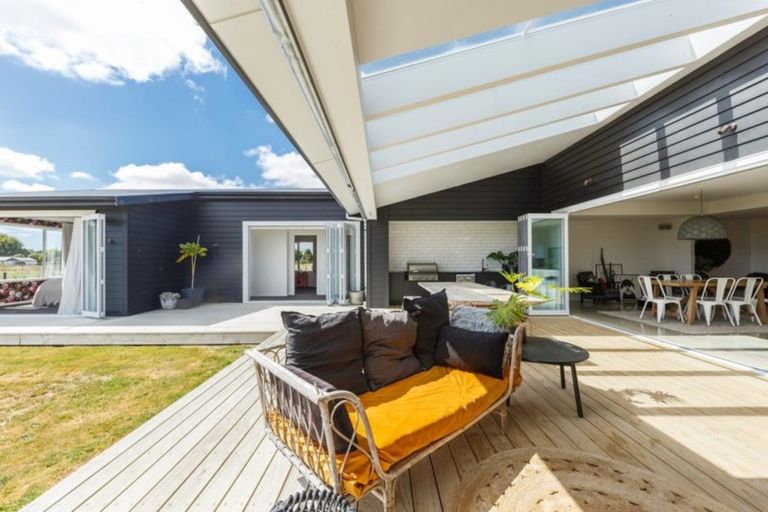 Photo of property in 1079 Lockwood Road, Kairanga, Palmerston North, 4475