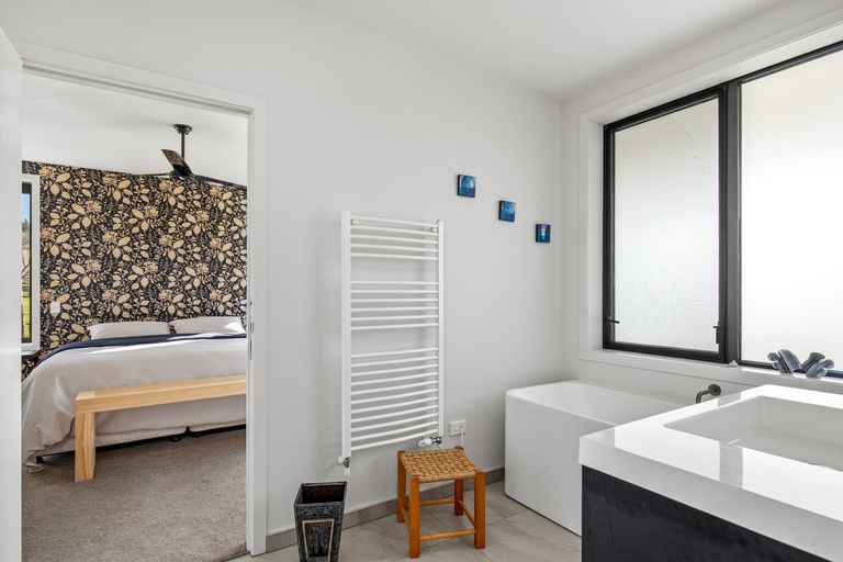 Photo of property in 4 Padgets Lane, Earnscleugh, Alexandra, 9391