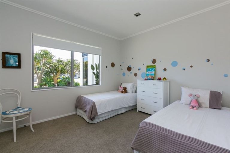 Photo of property in 18 Parkvue Drive, Bell Block, New Plymouth, 4312