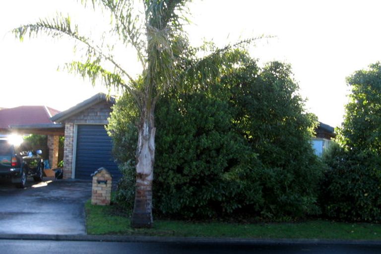 Photo of property in 10 Dan Tori Place, Orewa, 0931