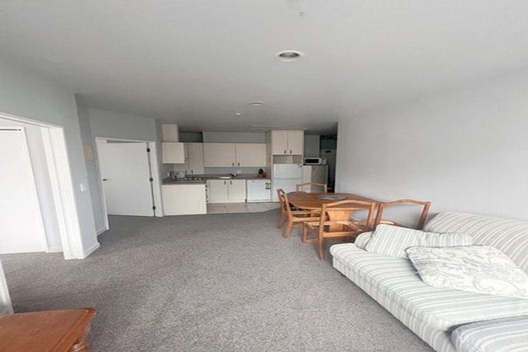 Photo of property in Terrace Tower Apartments, 9b/126 The Terrace, Wellington Central, Wellington, 6011