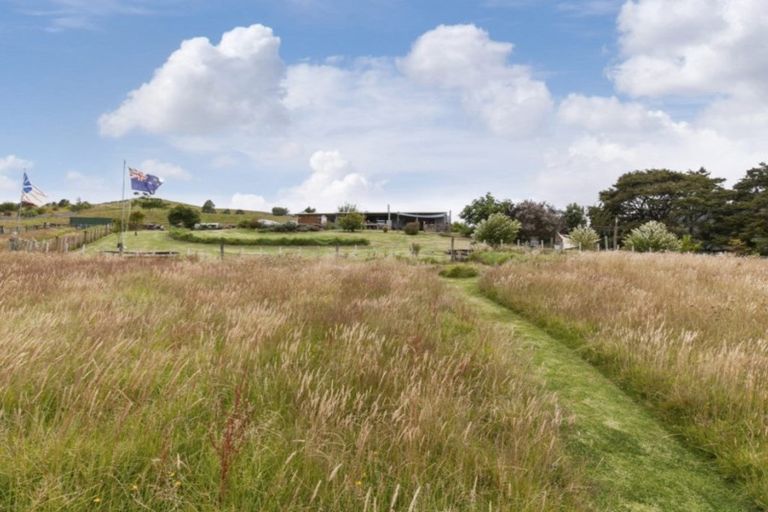 Photo of property in 958 Whangaripo Valley Road, Whangaripo, Wellsford, 0972