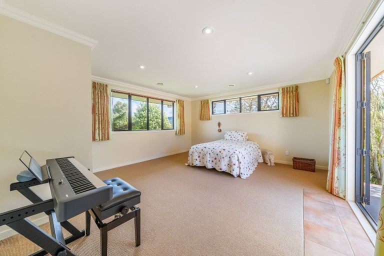 Photo of property in 9 Marua Palm Grove, Timberlea, Upper Hutt, 5018