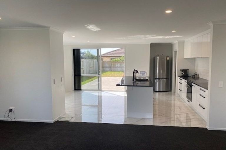 Photo of property in 41 Awatira Drive, Papamoa Beach, Papamoa, 3118
