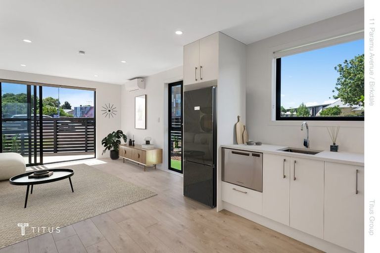 Photo of property in 11 Paramu Avenue, Birkdale, Auckland, 0626