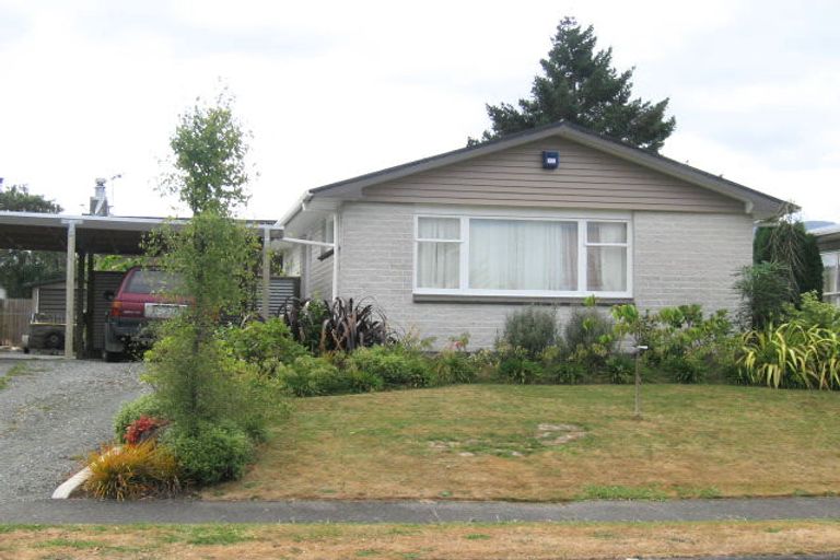 Photo of property in 7 Brightwater Crescent, Totara Park, Upper Hutt, 5018