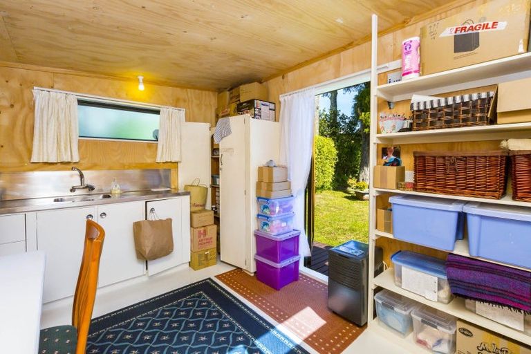 Photo of property in 2 Pokaka Street, Birchville, Upper Hutt, 5018