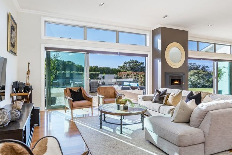 Photo of property in 80 Mahana Road, Waimauku, 0881