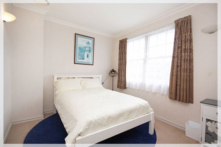 Photo of property in 54 Kawiu Road, Levin, 5510