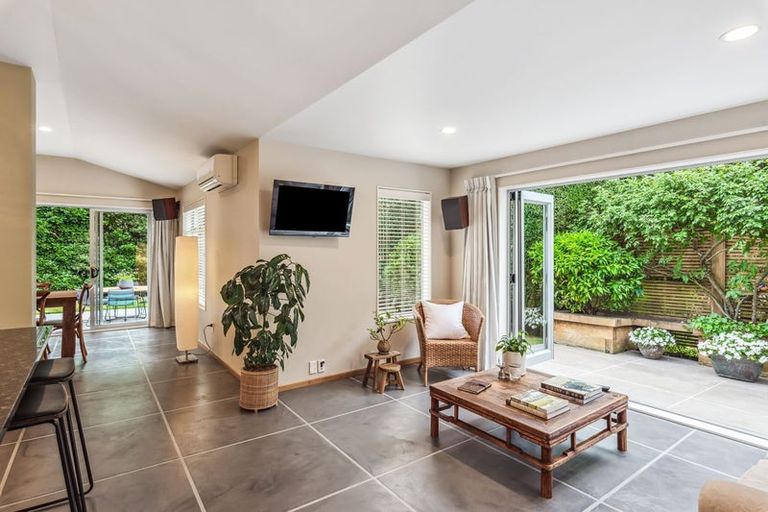 Photo of property in 3 Southleigh, Raumati South, Paraparaumu, 5032