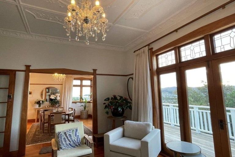 Photo of property in 57 Nevay Road, Miramar, Wellington, 6022