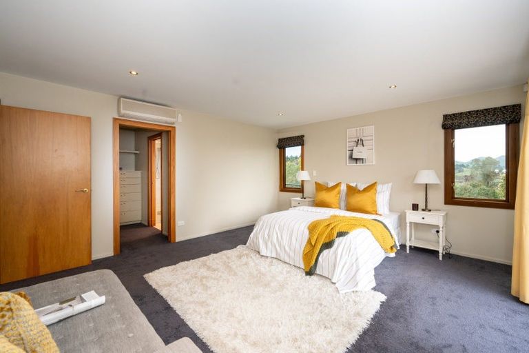 Photo of property in 6 Hikanui Place, Havelock North, 4130