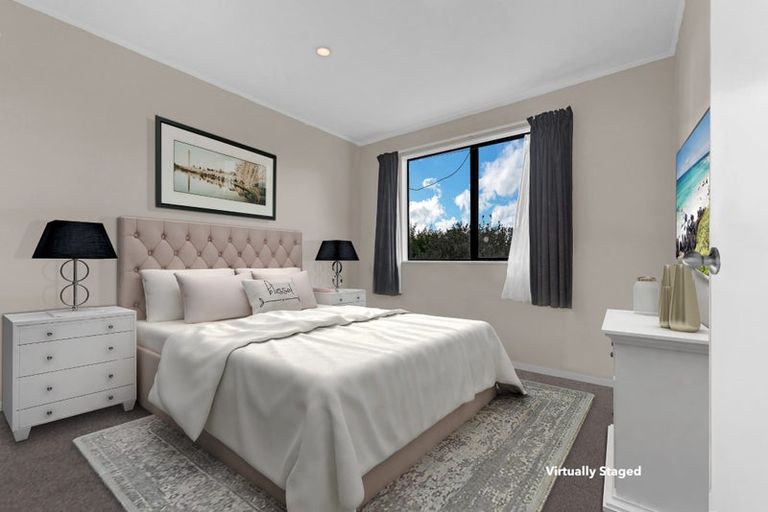 Photo of property in 2/41 Taitimu Drive, Weymouth, Auckland, 2103