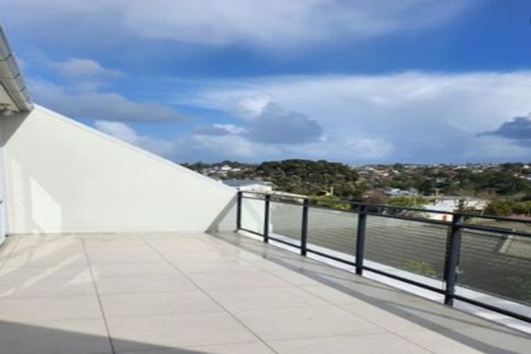 Photo of property in 7/49 Browns Road, Browns Bay, Auckland, 0630