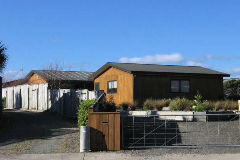 Photo of property in 25 Pine Ridge Terrace, Waikanae Beach, Waikanae, 5036
