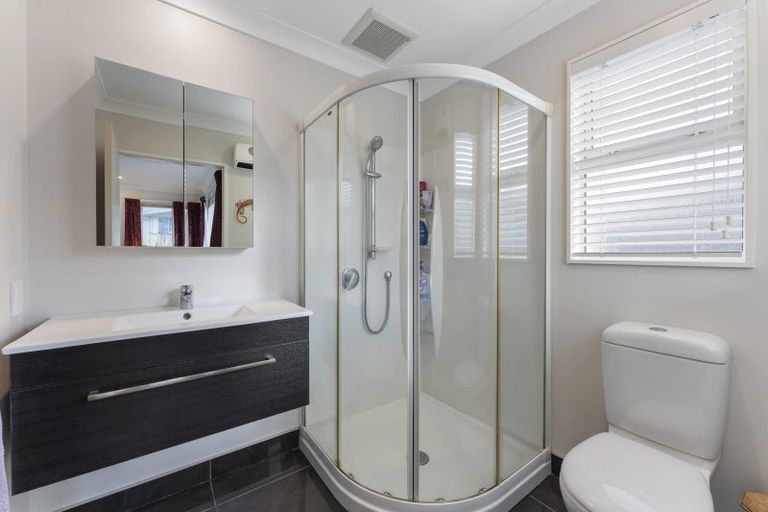 Photo of property in 14 Sun Valley Way, Wainuiomata, Lower Hutt, 5014