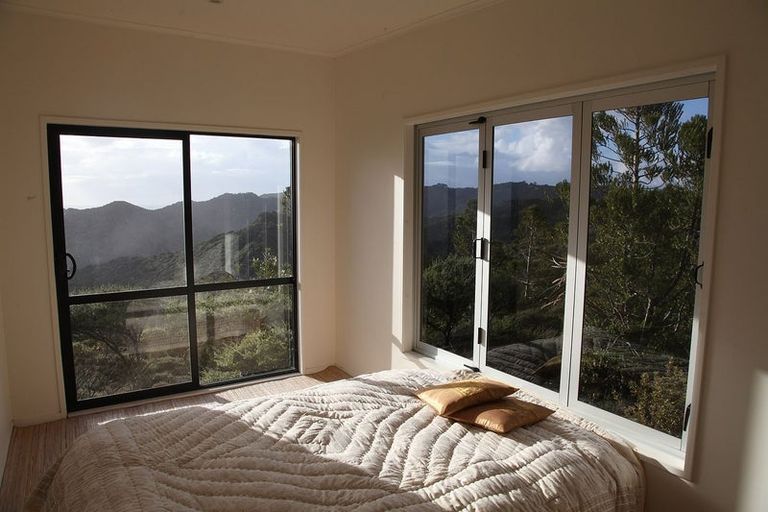 Photo of property in 128 Lone Kauri Road, Karekare, Auckland, 0772