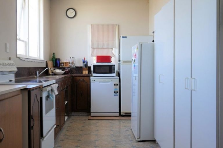 Photo of property in 19 Mersey Street, South Hill, Oamaru, 9400