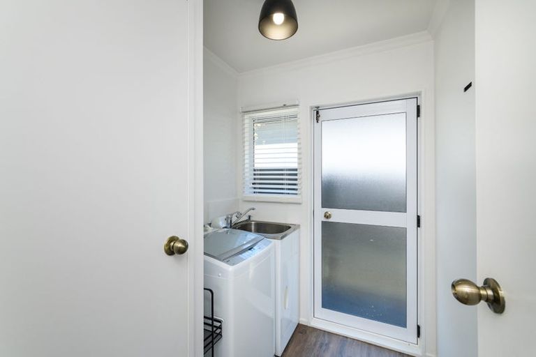 Photo of property in 2 Coromandel Court, Roslyn, Palmerston North, 4414