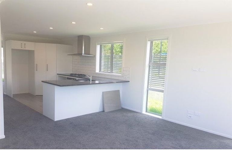 Photo of property in 58 Pateke Drive, Kenepuru, Porirua, 5022