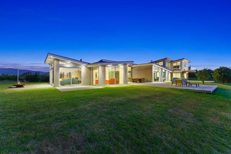 Photo of property in 78 Sims Road, Te Horo Beach, Otaki, 5581