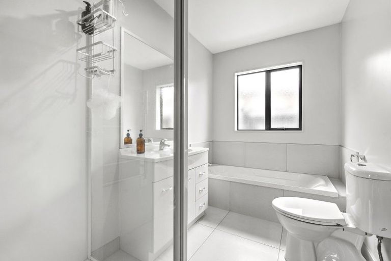 Photo of property in 27 Kotuku Crescent, Takanini, 2112