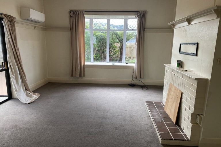 Photo of property in 20 Royal Crescent, Saint Kilda, Dunedin, 9012