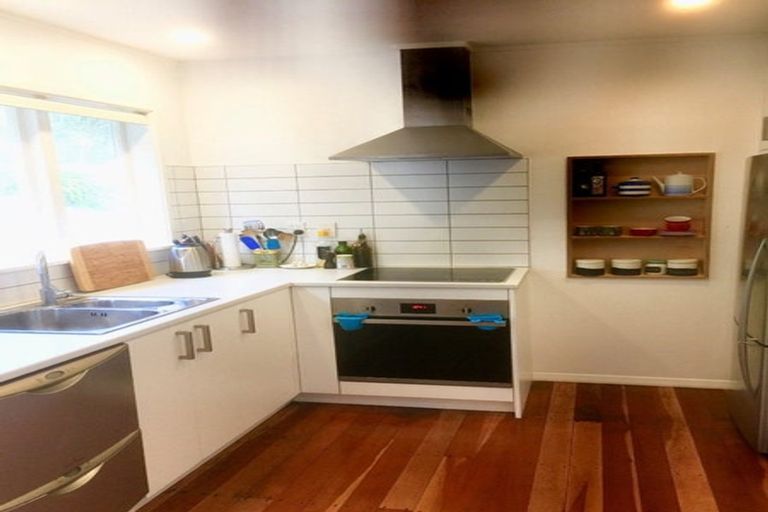 Photo of property in 96 Volga Street, Island Bay, Wellington, 6023