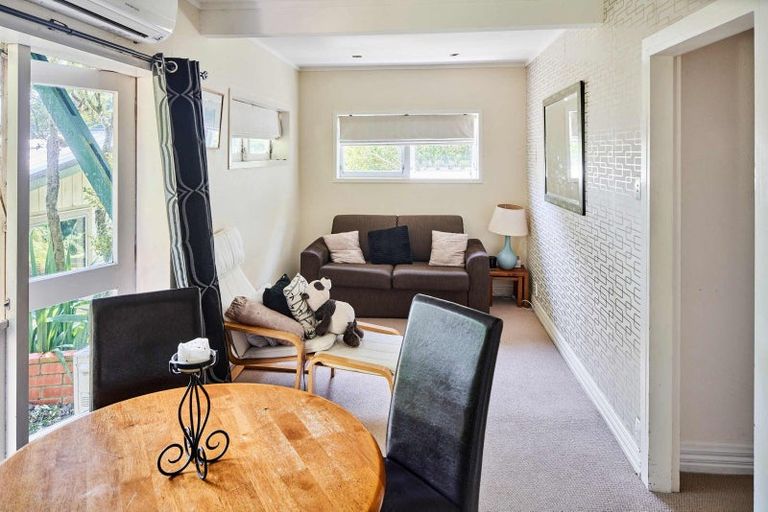 Photo of property in 55 Rona Street, Eastbourne, Lower Hutt, 5013