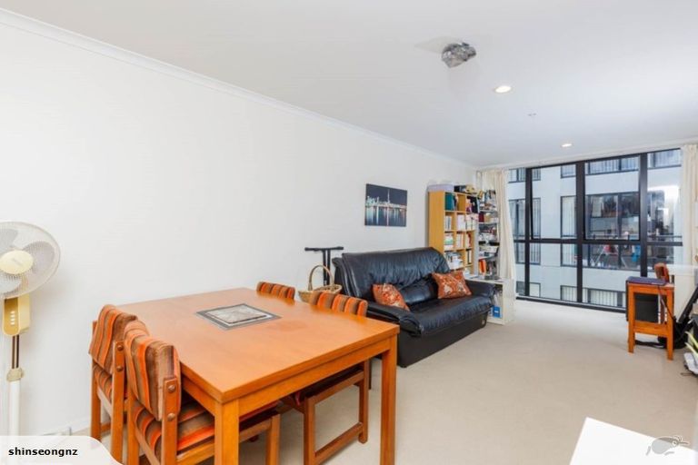 Photo of property in 21 Sapphire Place, Bayview, Auckland, 0629