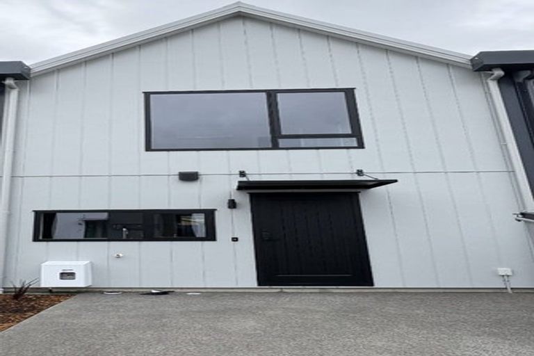 Photo of property in 4 Kumai Lane, Wallaceville, 5018