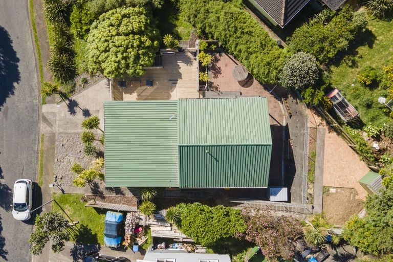 Photo of property in 1 The Spinney, Titahi Bay, Porirua, 5022