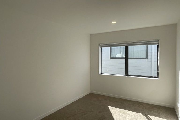 Photo of property in 59b Cedar Heights Avenue, Massey, Auckland, 0614