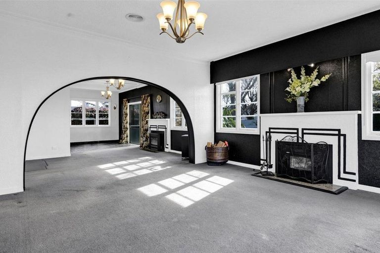 Photo of property in 35 Campbell Street, Hawera, 4610