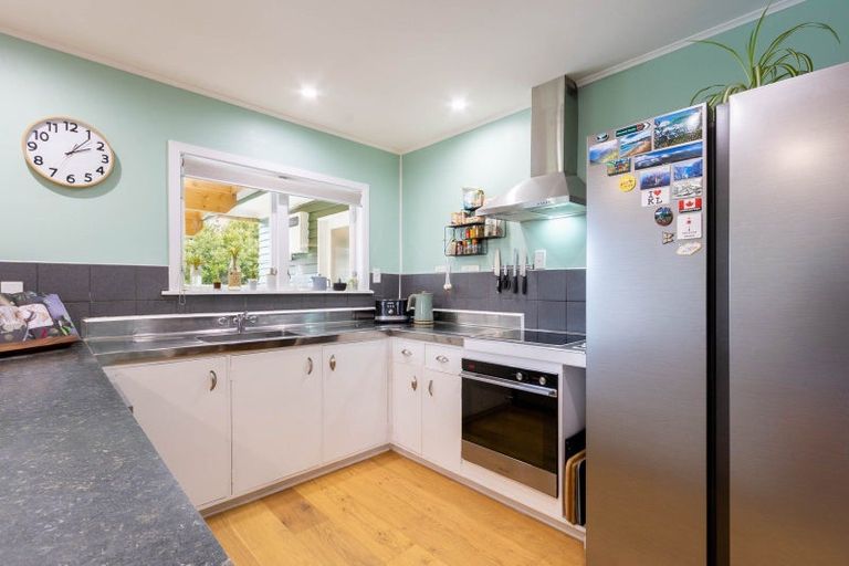 Photo of property in 89 Martin Road, Paraparaumu Beach, Paraparaumu, 5032