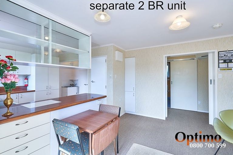 Photo of property in 16 Dalzien Place, Feilding, 4702