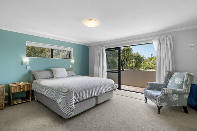 Photo of property in 15 Glenreagh Place, Torbay, Auckland, 0630