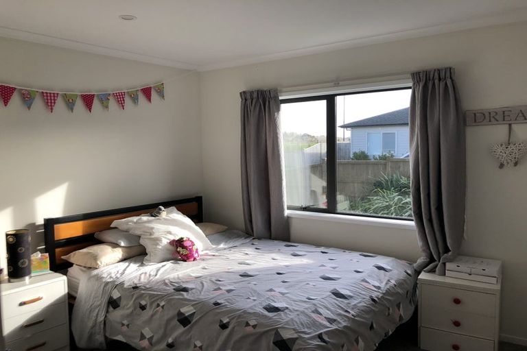 Photo of property in 46 Harris Drive, Silverdale, 0932