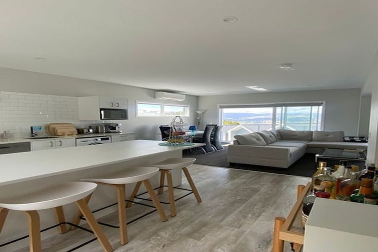 Photo of property in 5 Tai Lane, Whitby, Porirua, 5024