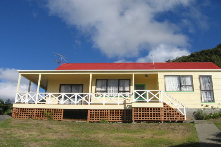 Photo of property in 70 Hathaway Avenue, Karori, Wellington, 6012