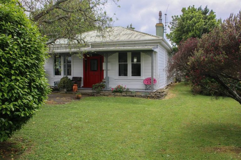 Photo of property in 67 Stout Street, Shannon, 4821