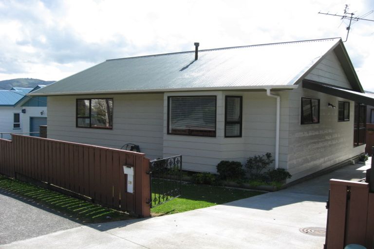 Photo of property in 16 Wyndrum Avenue, Waterloo, Lower Hutt, 5011
