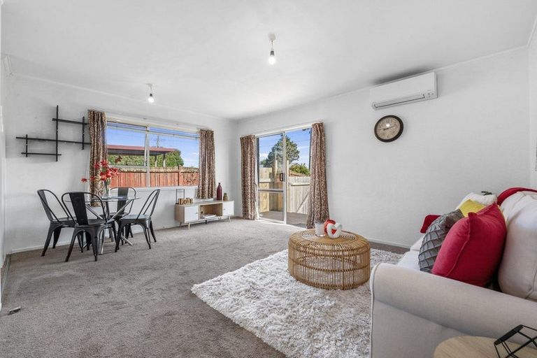 Photo of property in 1/56 Rimu Street, New Lynn, Auckland, 0600