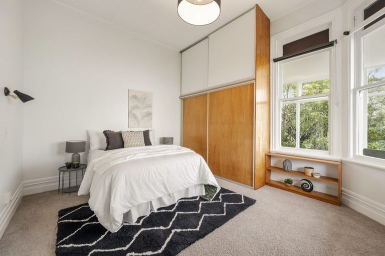 Photo of property in 55 Apuka Street, Brooklyn, Wellington, 6021