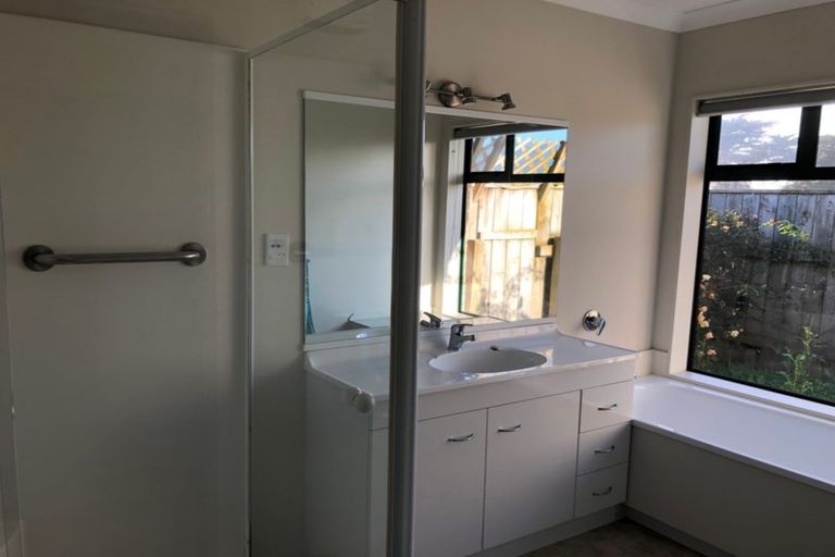 Photo of property in 13 Brendan Drive, Te Horo Beach, Otaki, 5581