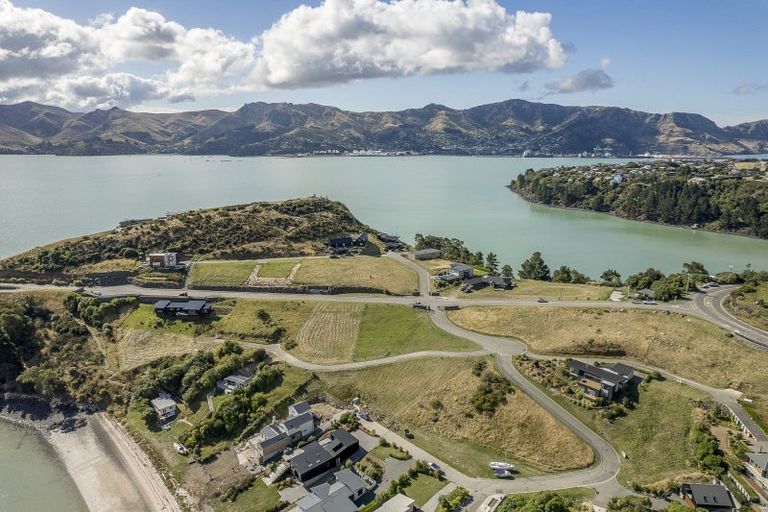 Photo of property in 25 Te Wharau Lane, Charteris Bay, Lyttelton, 8971