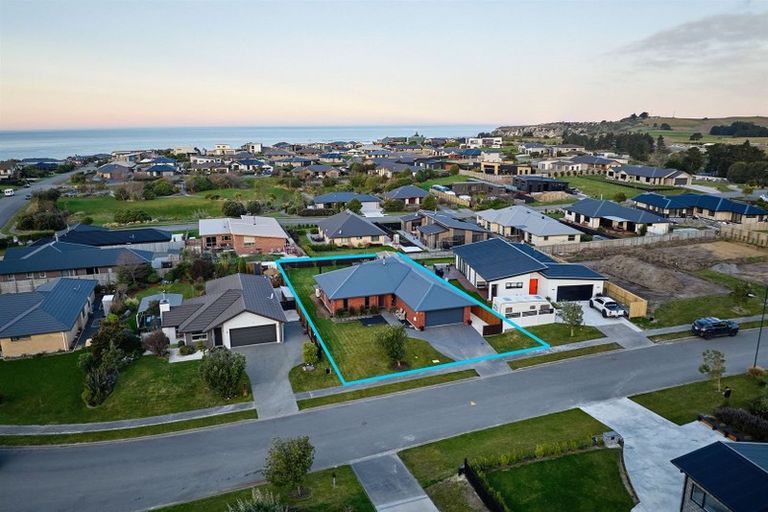 Photo of property in 76 Shearwater Drive, Kaikoura, 7300
